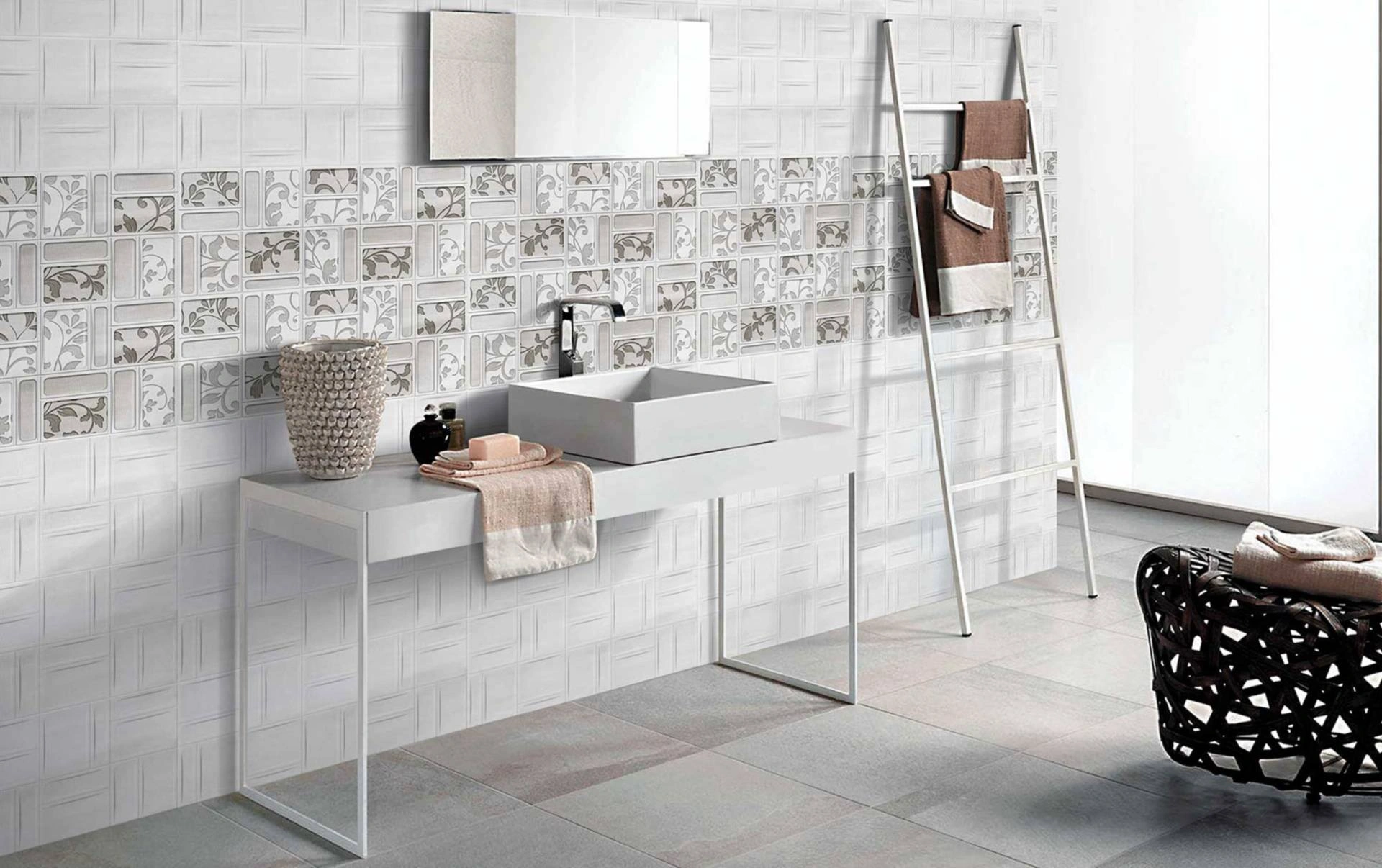 250Ã—750 wall tiles application